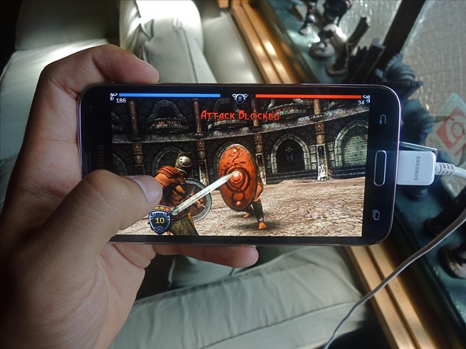 Hindari Terlalu Sering Main Game di Smartphone