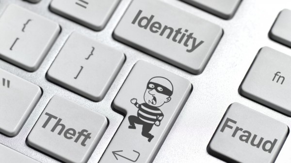 Membuat Nama dan Identitas Palsu di Internet