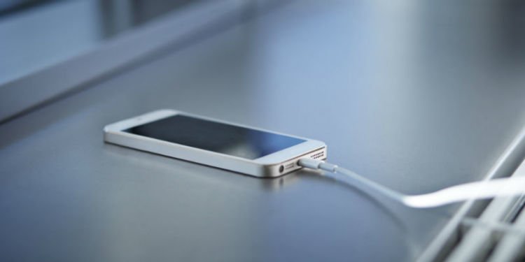 Jangan Pernah Charge Baterai Semalaman