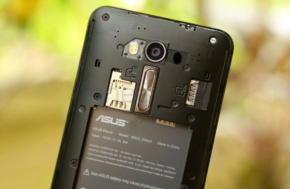 ZenFone Laser sisi belakang